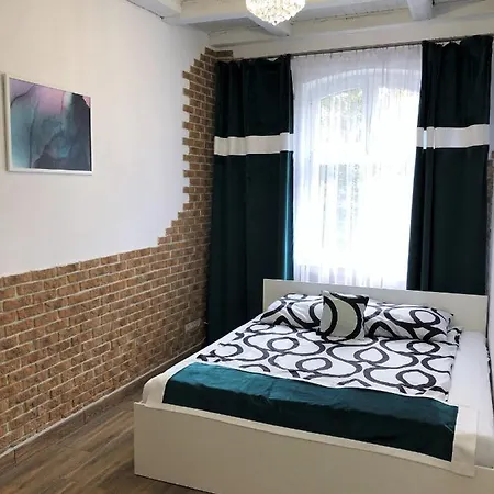 Kaliny Apartamenty Wanny Z Hydromasazem Chorzow Exterior photo