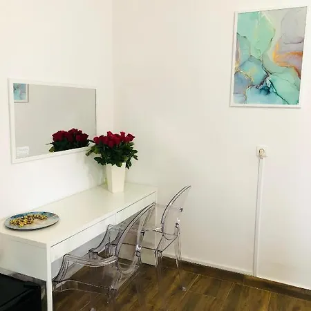 Kaliny Apartamenty Wanny Z Hydromasazem Chorzow Exterior photo
