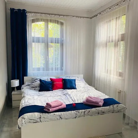 Kaliny Apartamenty Wanny Z Hydromasazem Chorzow Exterior photo